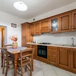 Papa Giuseppe La Cantina Nyaraló *